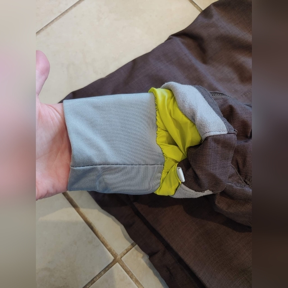 KARBON,NWOT, ladies winter's coat, ski and snow jacket, coat size 8 - Picture 9 of 16